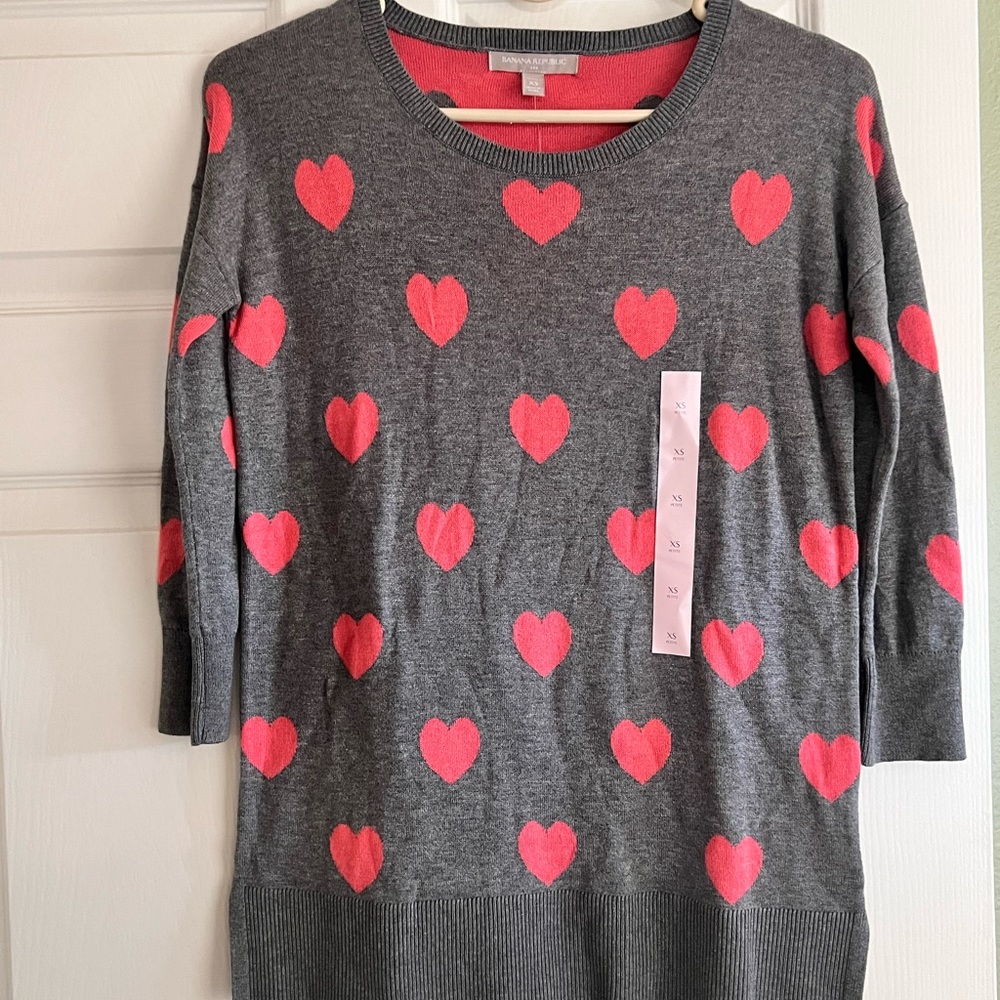 banana republic quarter sleeve grey sweater with pink heart detail